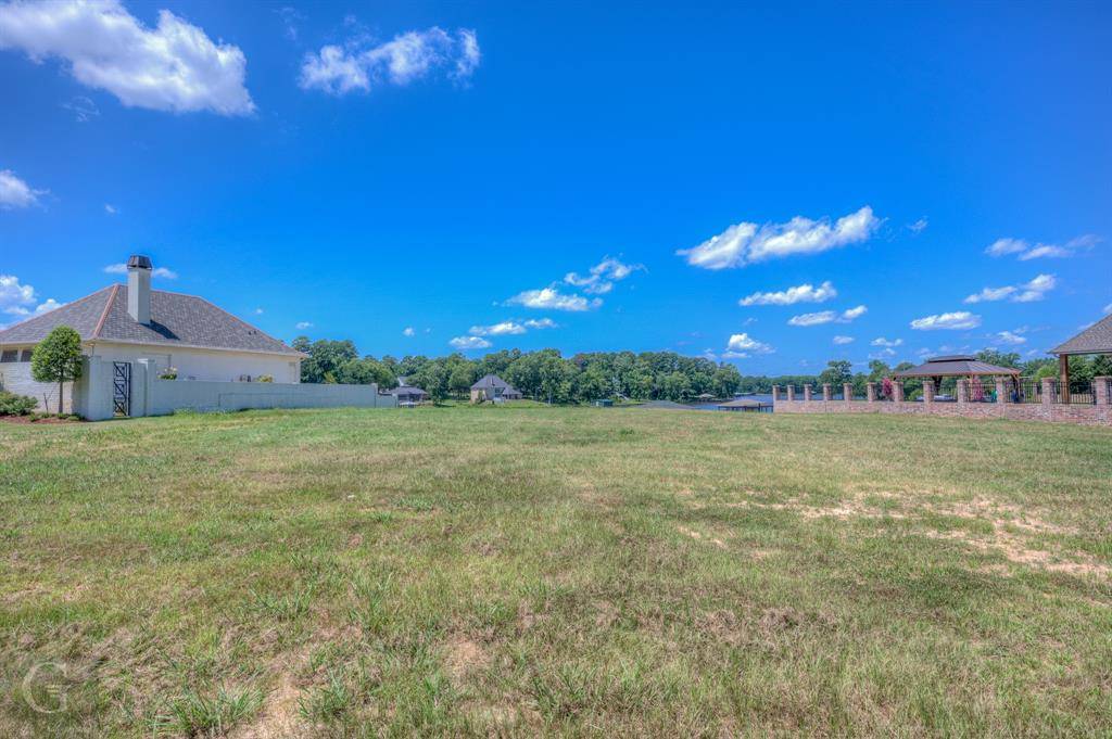 Benton, LA 71006,1417 Suwannee Lane