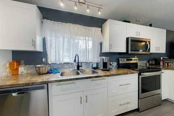 Slave Lake, AB T0G2A1,404 6 AVE Northwest ##130
