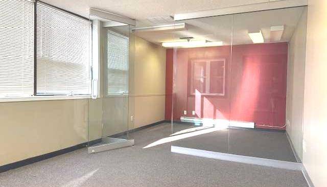 Calgary, AB T2B 2E5,2008 48 ST Southeast #101