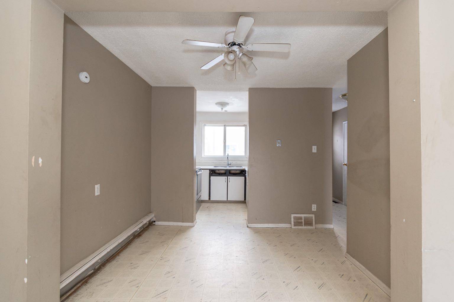 Fort Mcmurray, AB T9H 3Z4,600 Signal RD #816