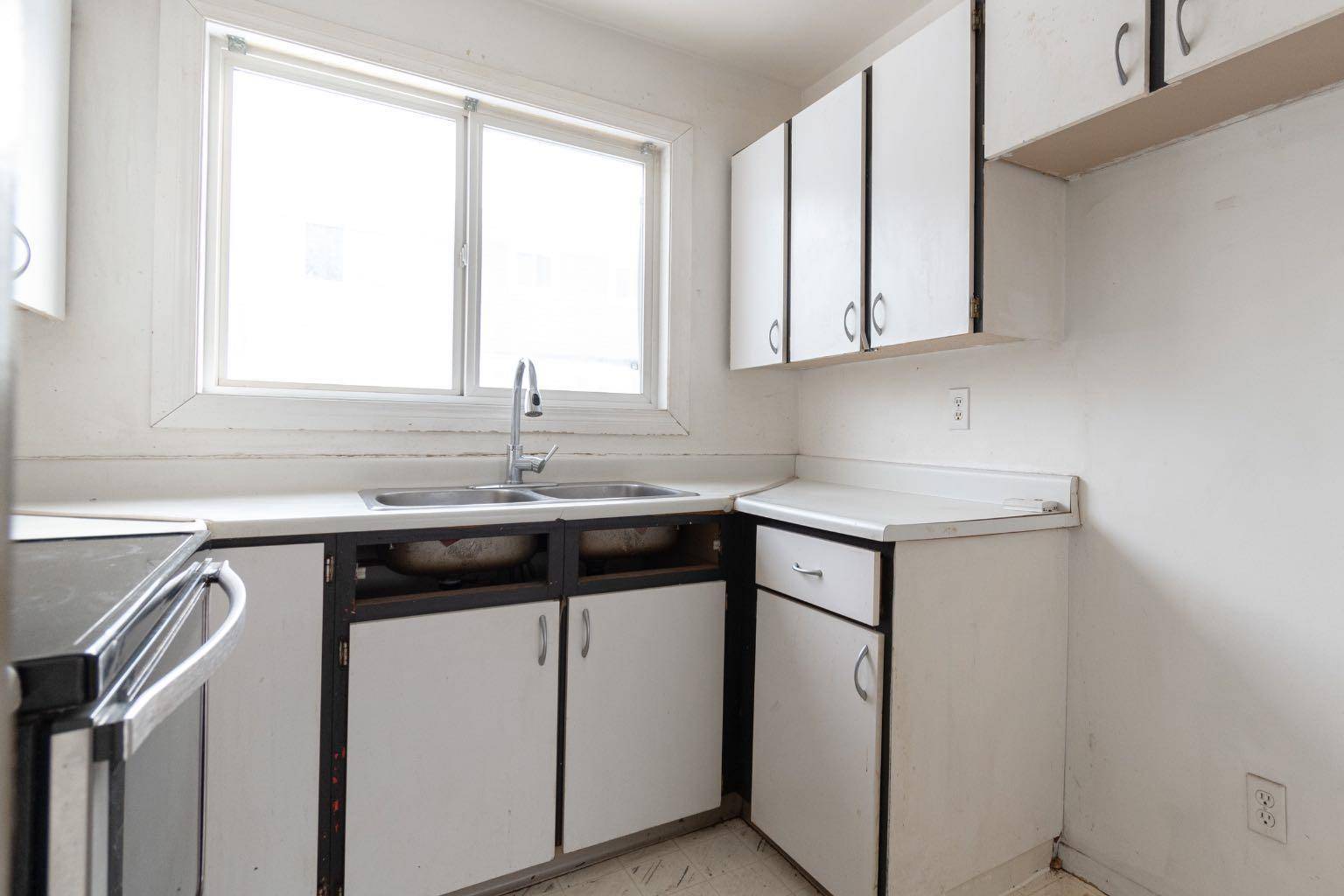 Fort Mcmurray, AB T9H 3Z4,600 Signal RD #816