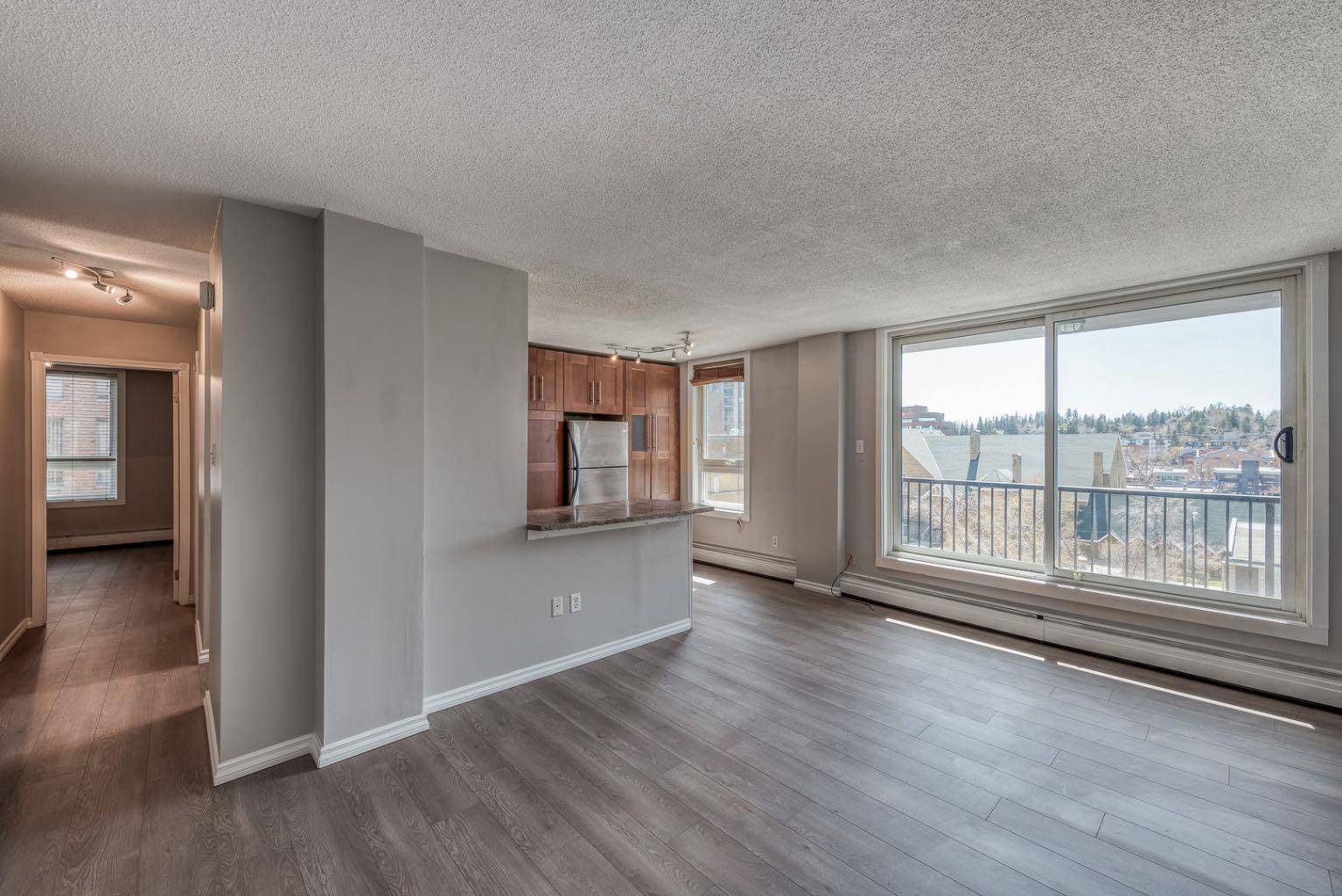 Calgary, AB T2R 0N9,1015 14 AVE Southwest #605