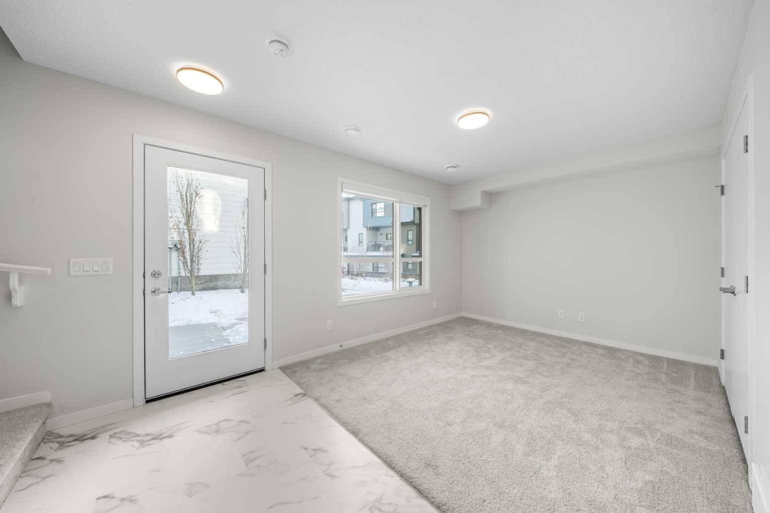 Calgary, AB T3M 3N9,42 Cranbrook GDNS Southeast #106