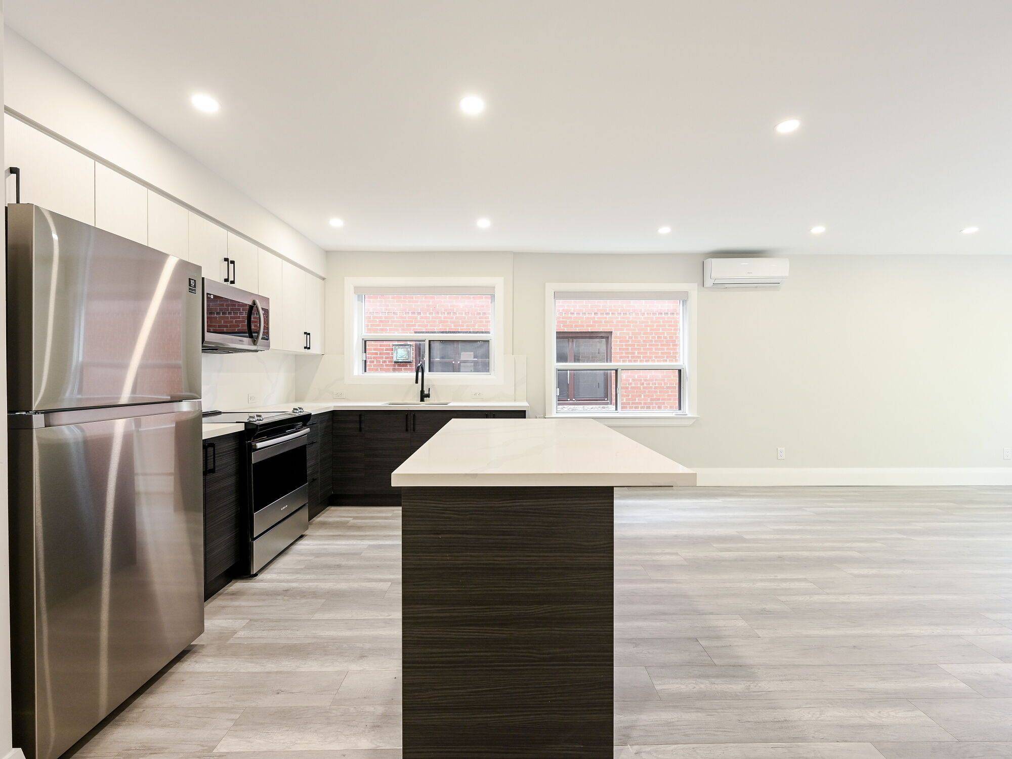 Toronto E03, ON M4J 3Z8,31 Frankdale AVE #2