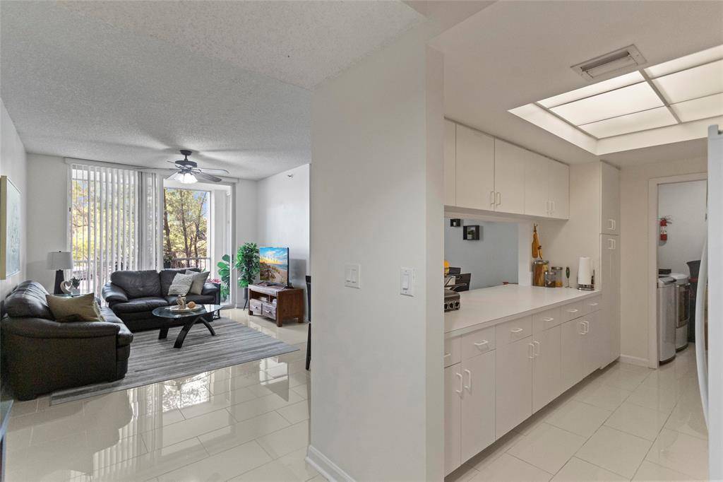 Doral, FL 33178,9805 NW 52nd St #218