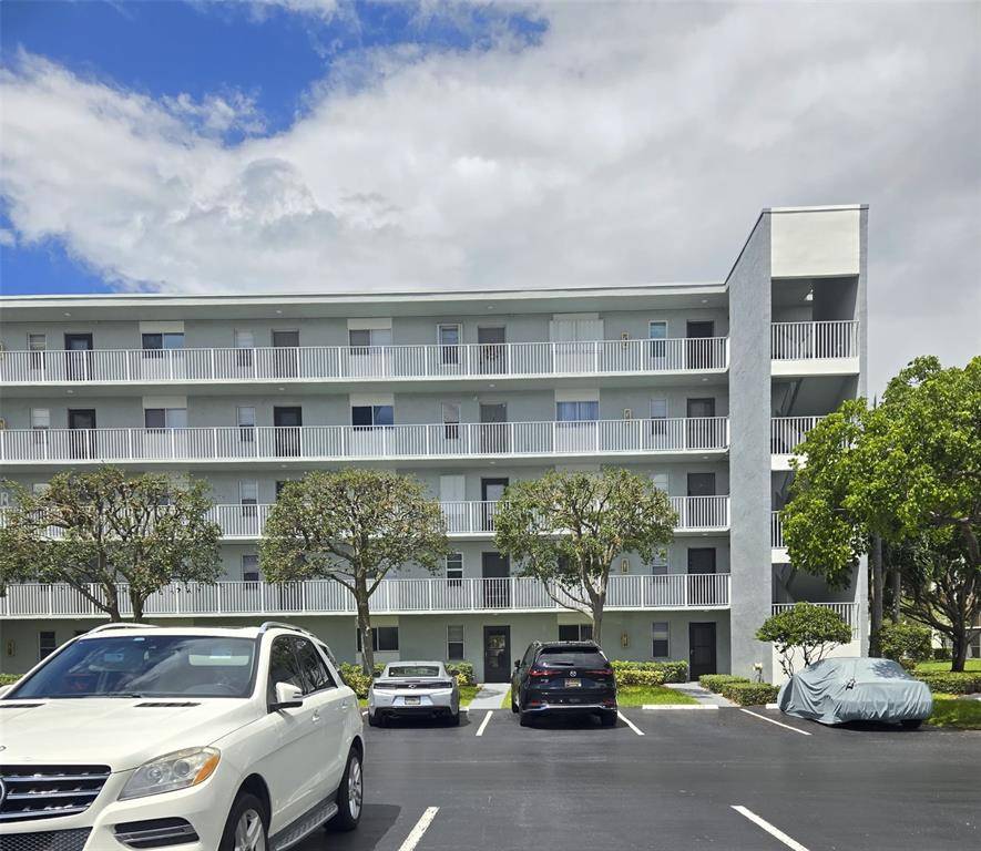 [StreetName, UnitNumber, StreetNumber, StreetDirPrefix], Pompano Beach, FL 33069