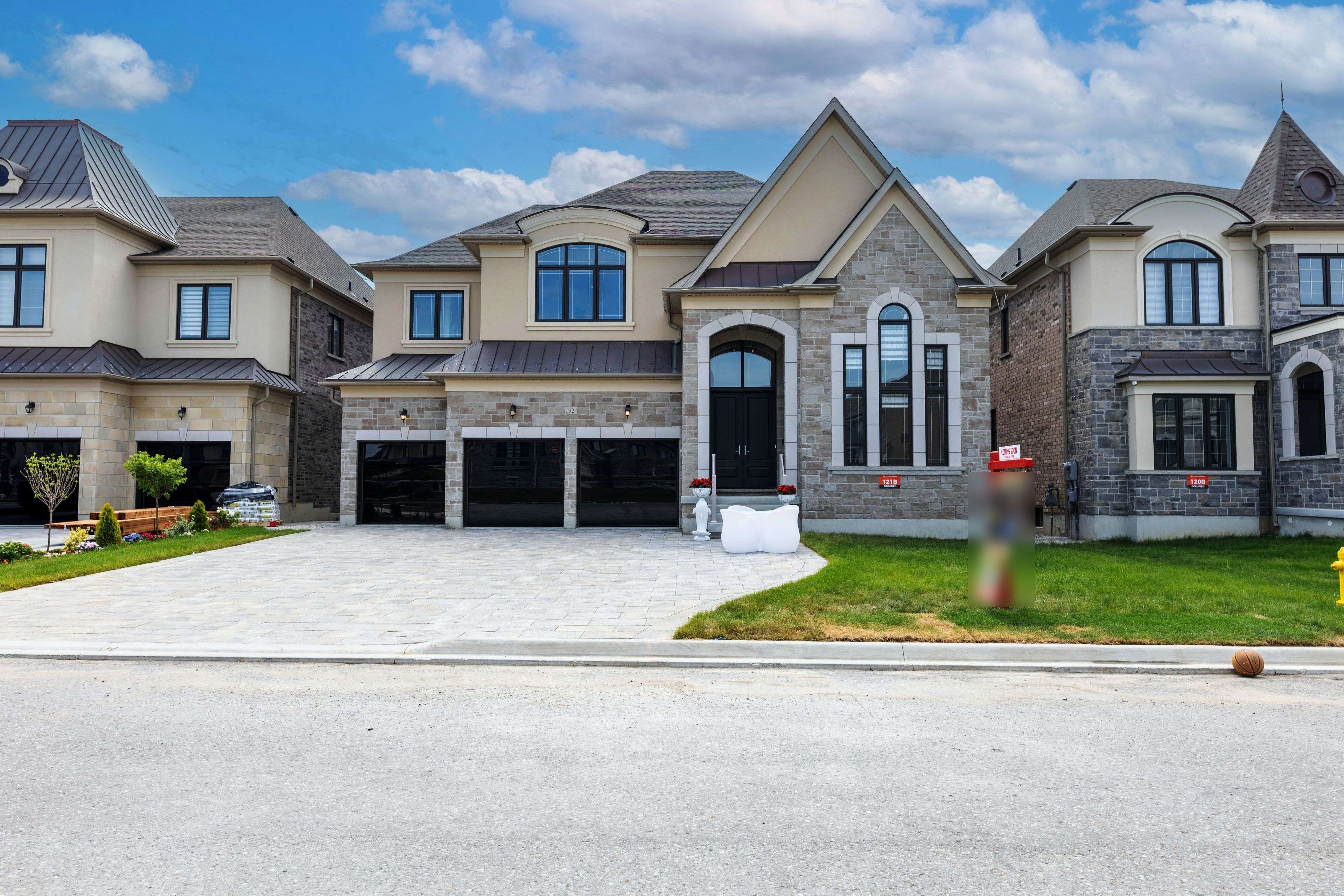 Vaughan, ON L4H 4N3,92 Appleyard AVE