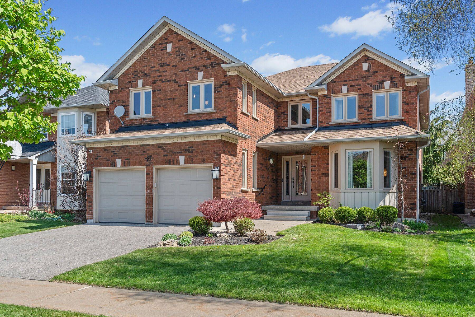 23 Woodchester CT, Vaughan, ON L4J 7V6