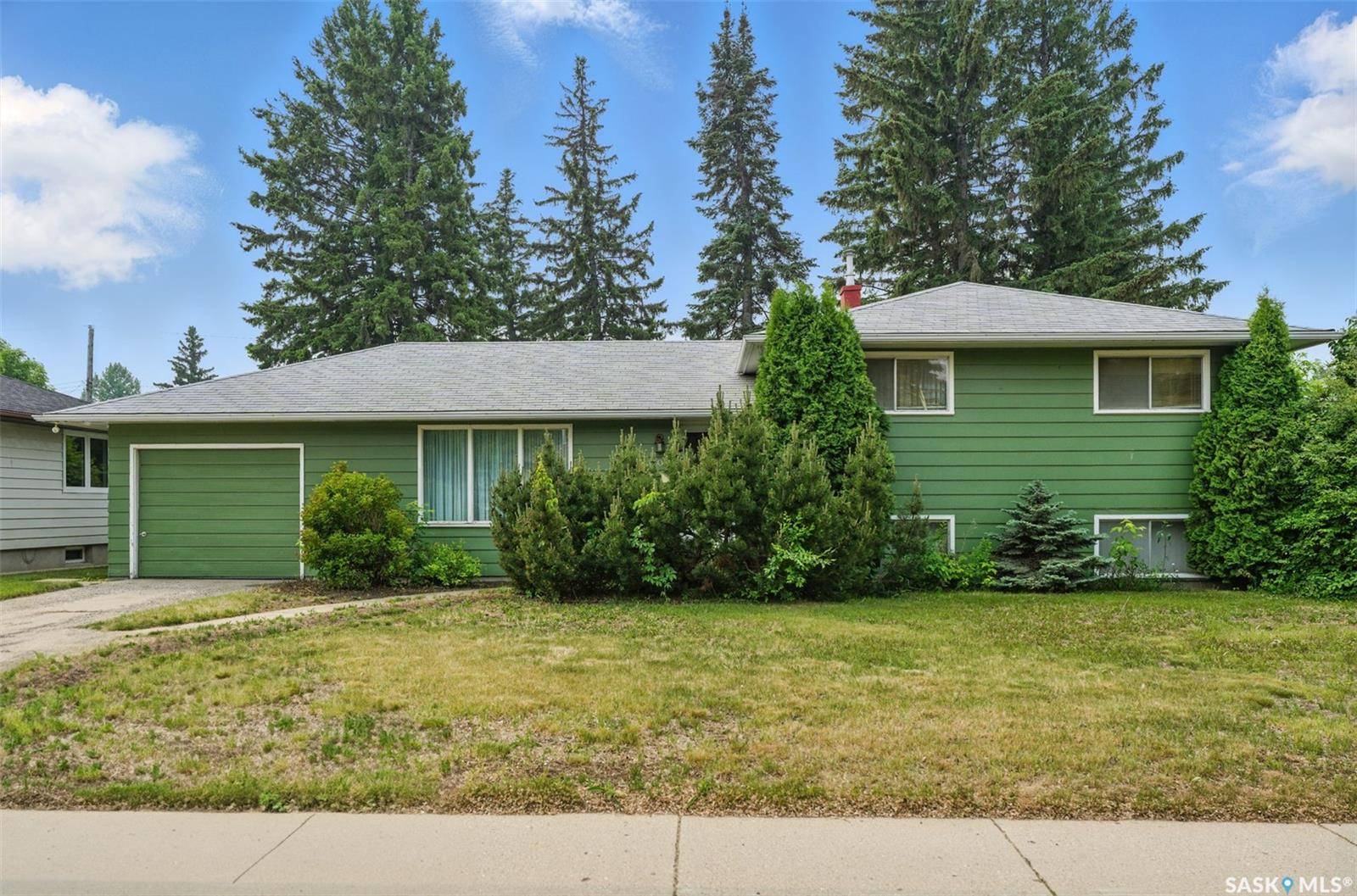 1304 McLorg STREET, Saskatoon, SK S7J 0N4