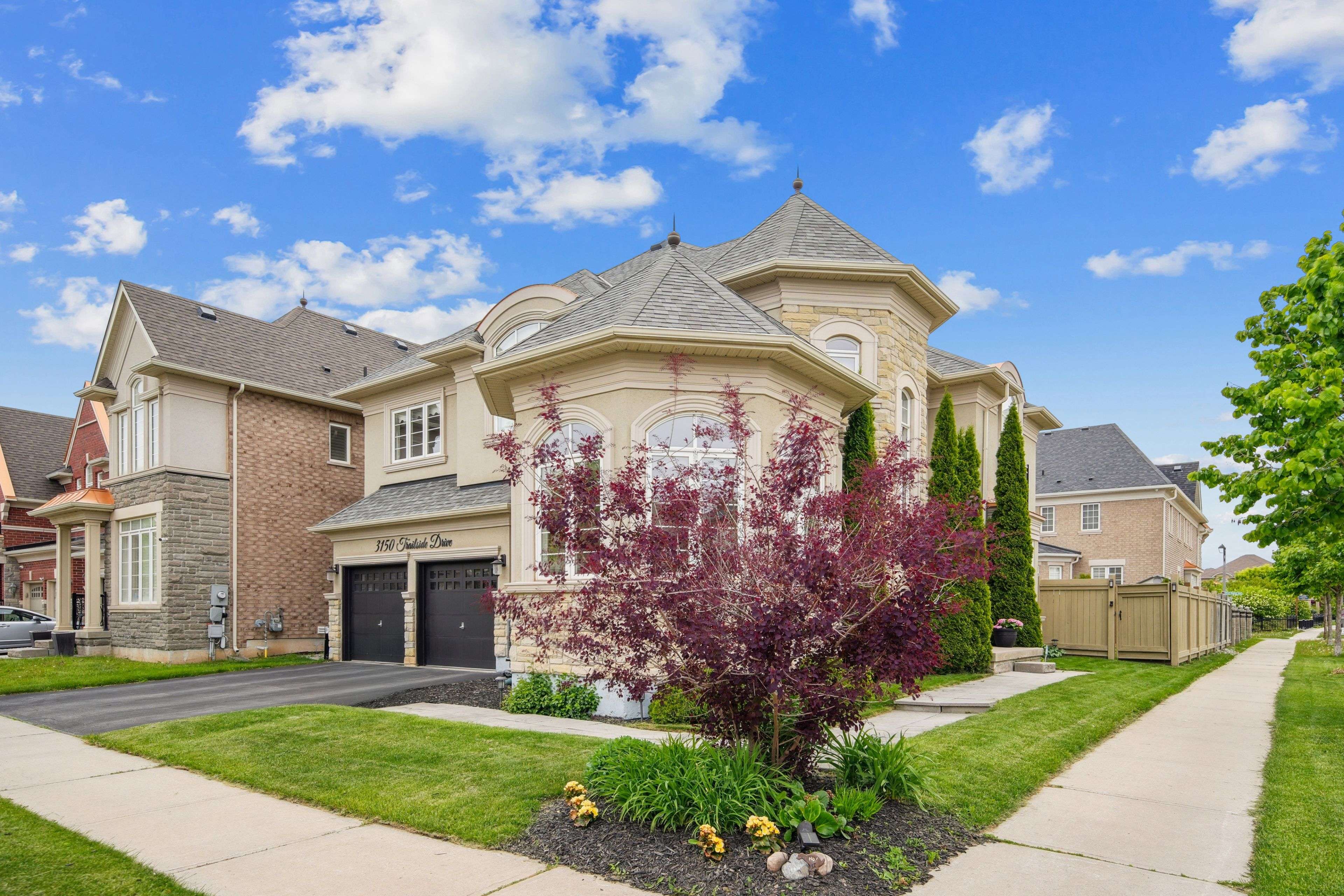 Oakville, ON L6M 0P6,3150 Trailside DR
