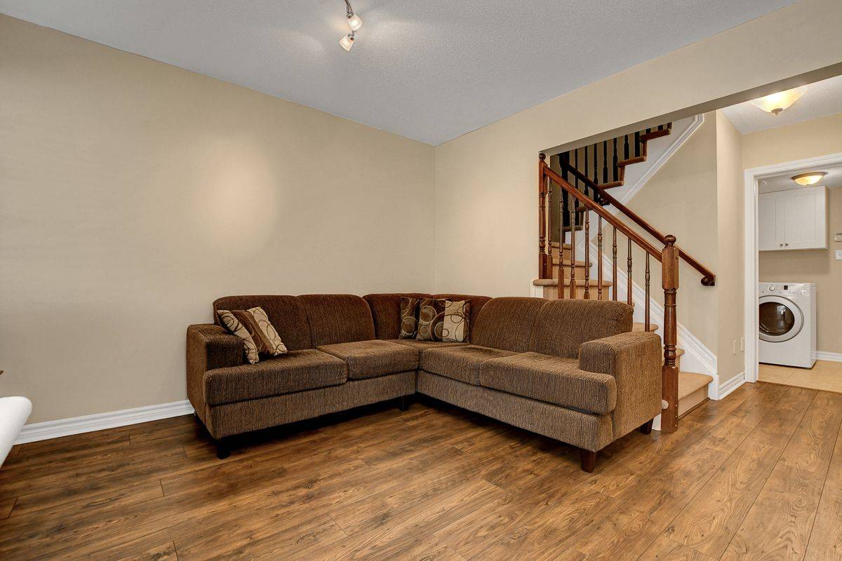 Barrhaven, ON K2J 0K4,2071 Madrid AVE