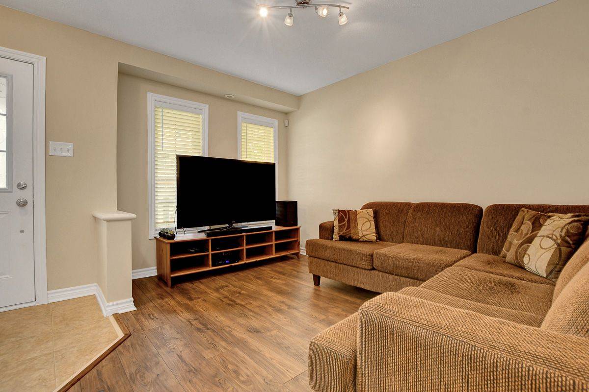 Barrhaven, ON K2J 0K4,2071 Madrid AVE
