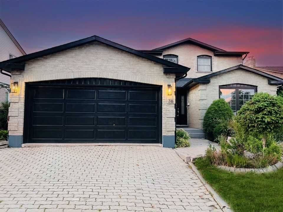 Hamilton, ON L8E 3Z4,36 Bing CRES