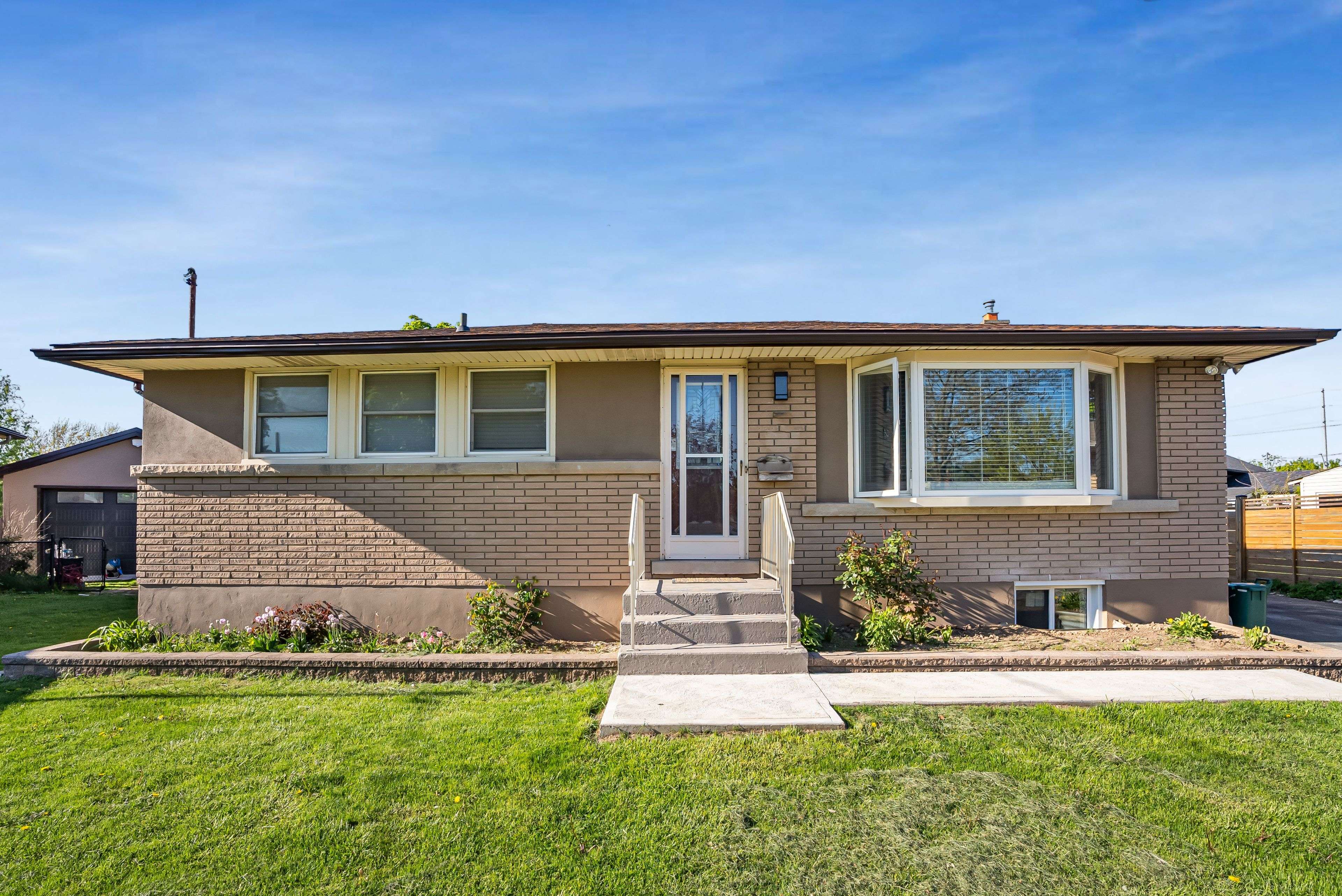 37 Coronation BLVD, St. Catharines, ON L2S 2V2