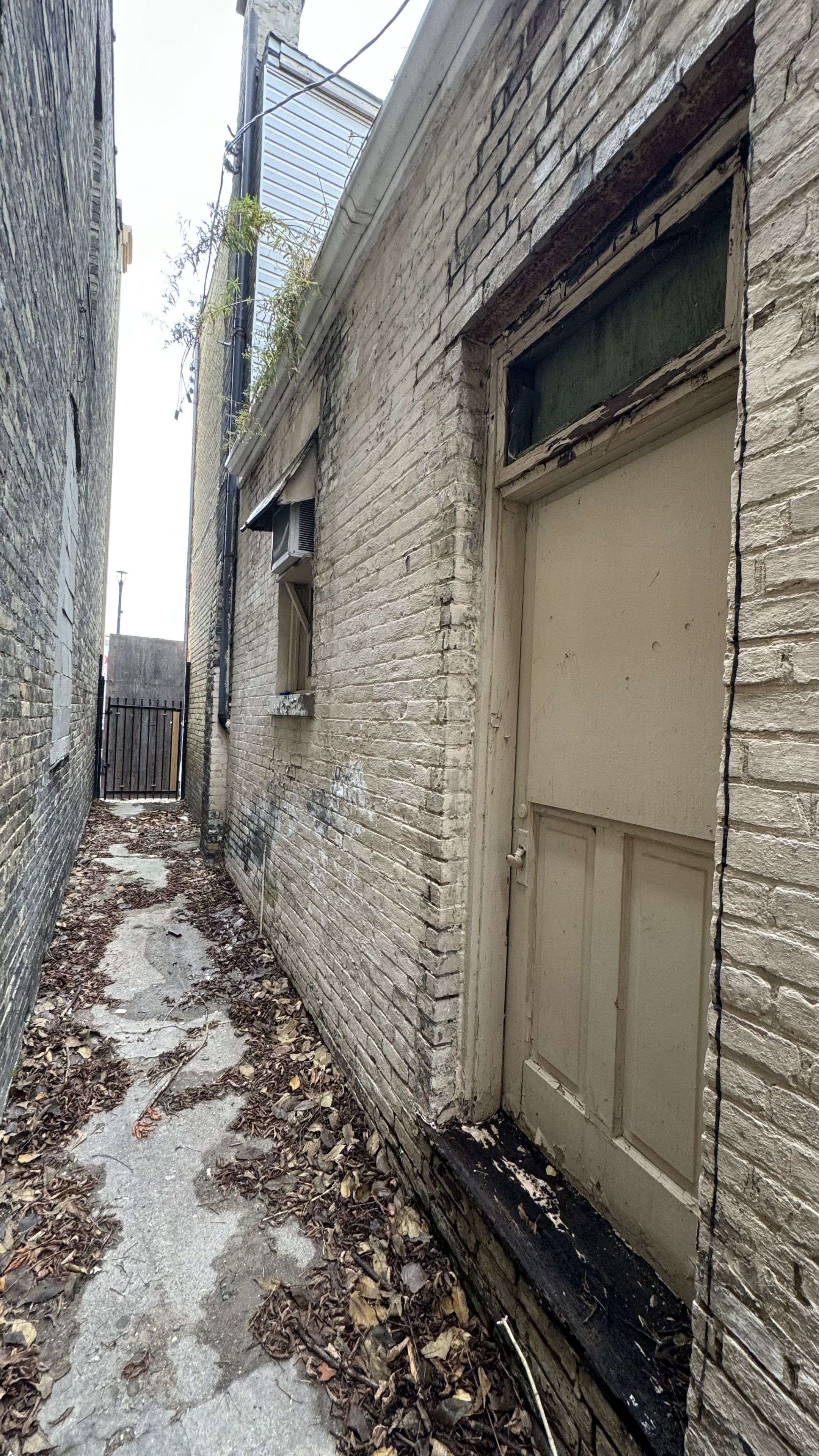 London East, ON N5W 2Z7,778-780 Dundas ST