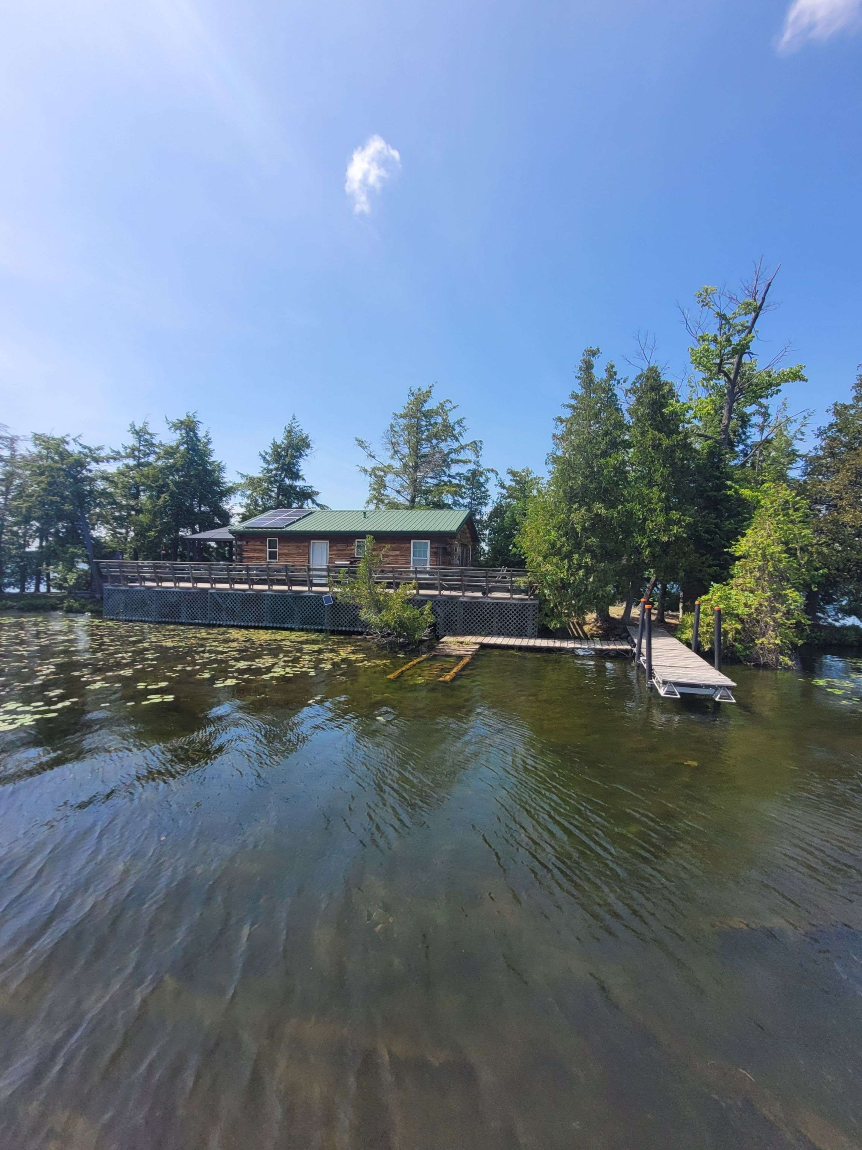 Rideau Lakes, ON K0G 1V0,128 Island N/A