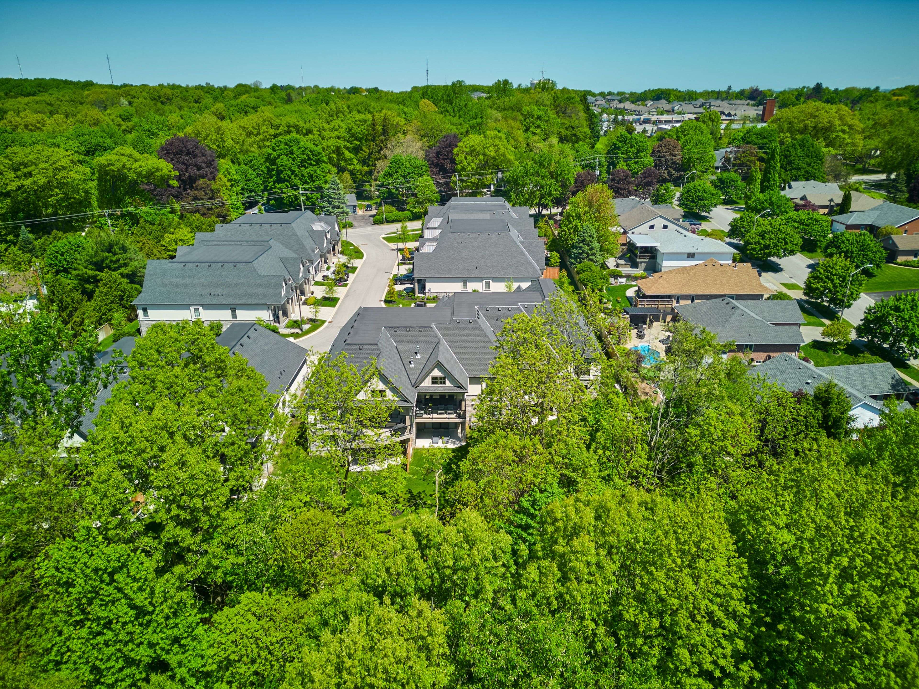 Pelham, ON L0S 1E0,190 CANBORO RD #18