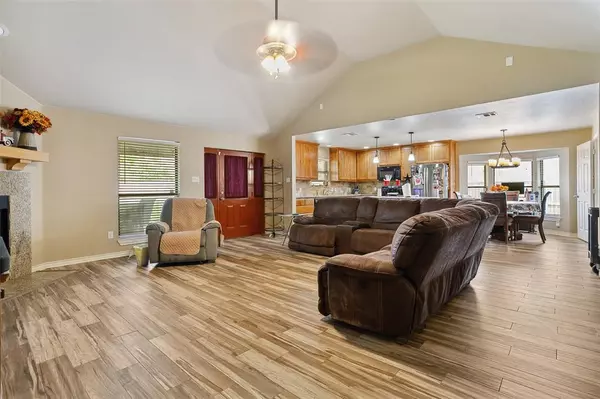 2718 Typhon Drive,  Grand Prairie,  TX 75052