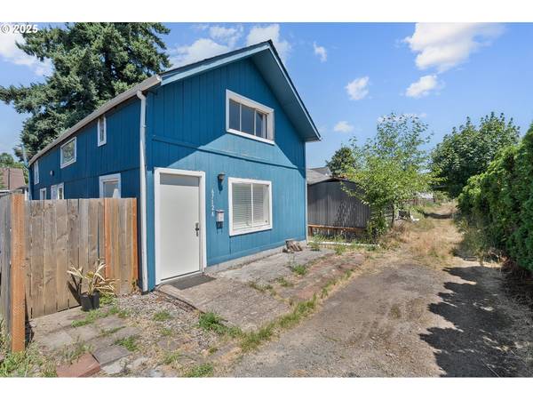 6712 SE PARDEE ST #A, Portland, OR 97206
