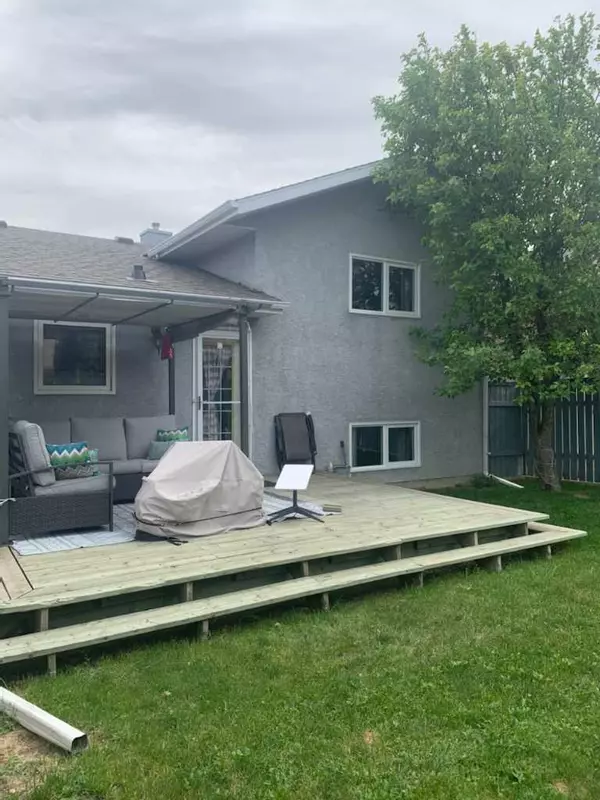 Lethbridge, AB T1K 6S3,368 Heritage CRES West