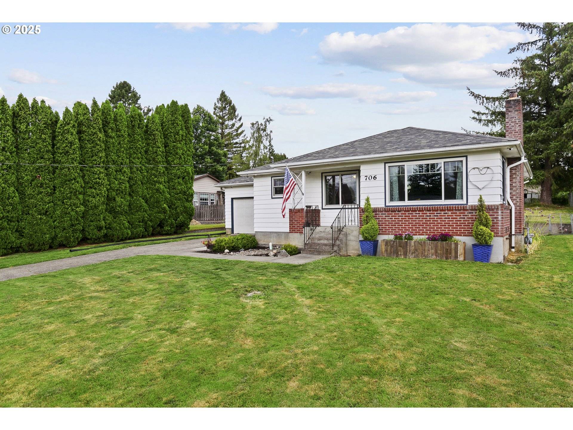Kelso, WA 98626,706 N 16TH AVE