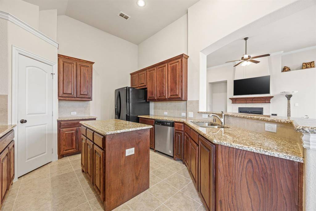Garland, TX 75043,1718 Regents Park Court