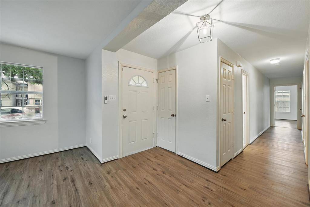 Euless, TX 76040,506 E Alexander Lane