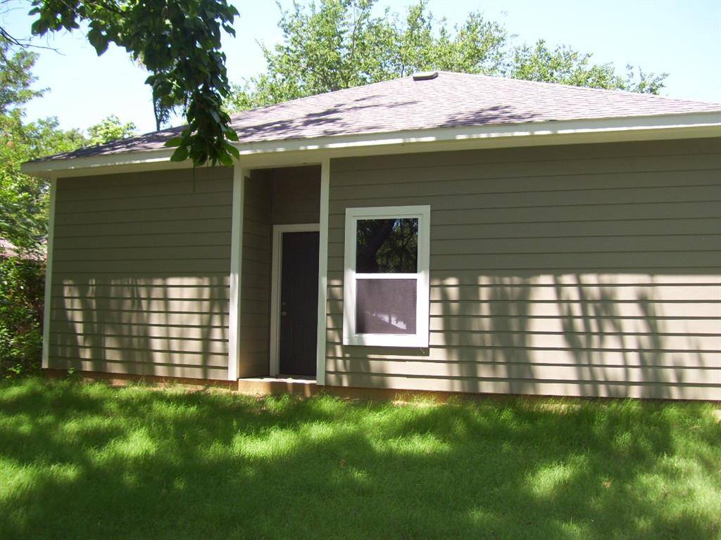Denison, TX 75020,904 W Florence Street