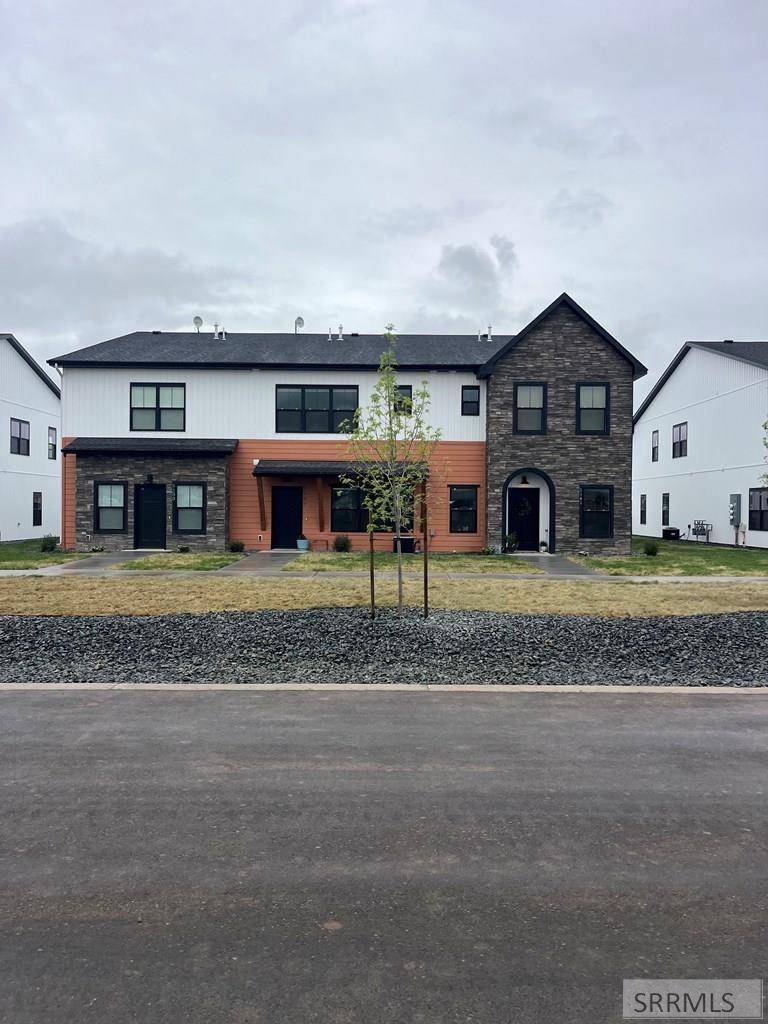 4925 N Beach Dr, Idaho Falls, ID 83401
