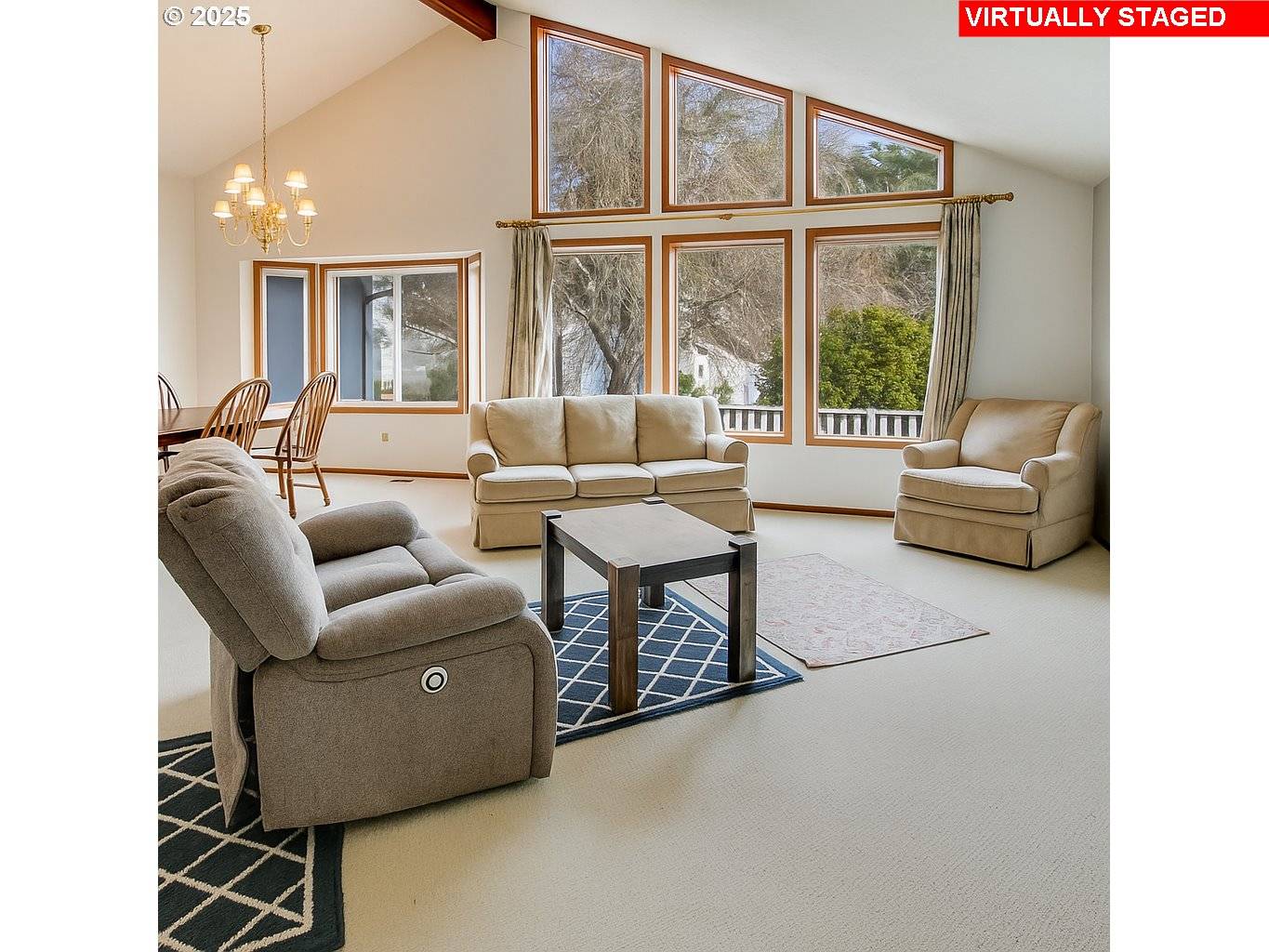 Yachats, OR 97498,341 COMBS CIR