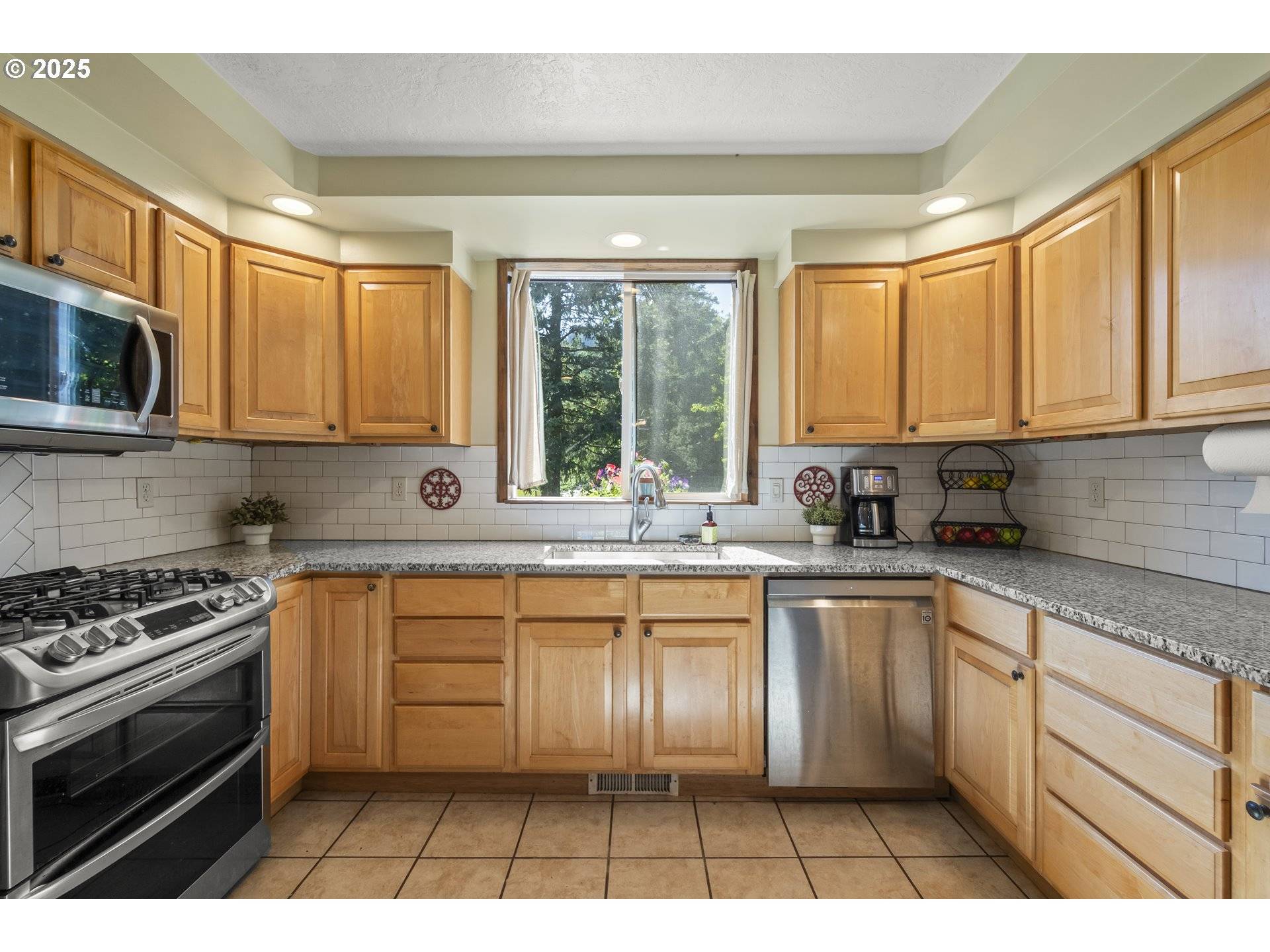 Washougal, WA 98671,301 CANYON CREEK RD