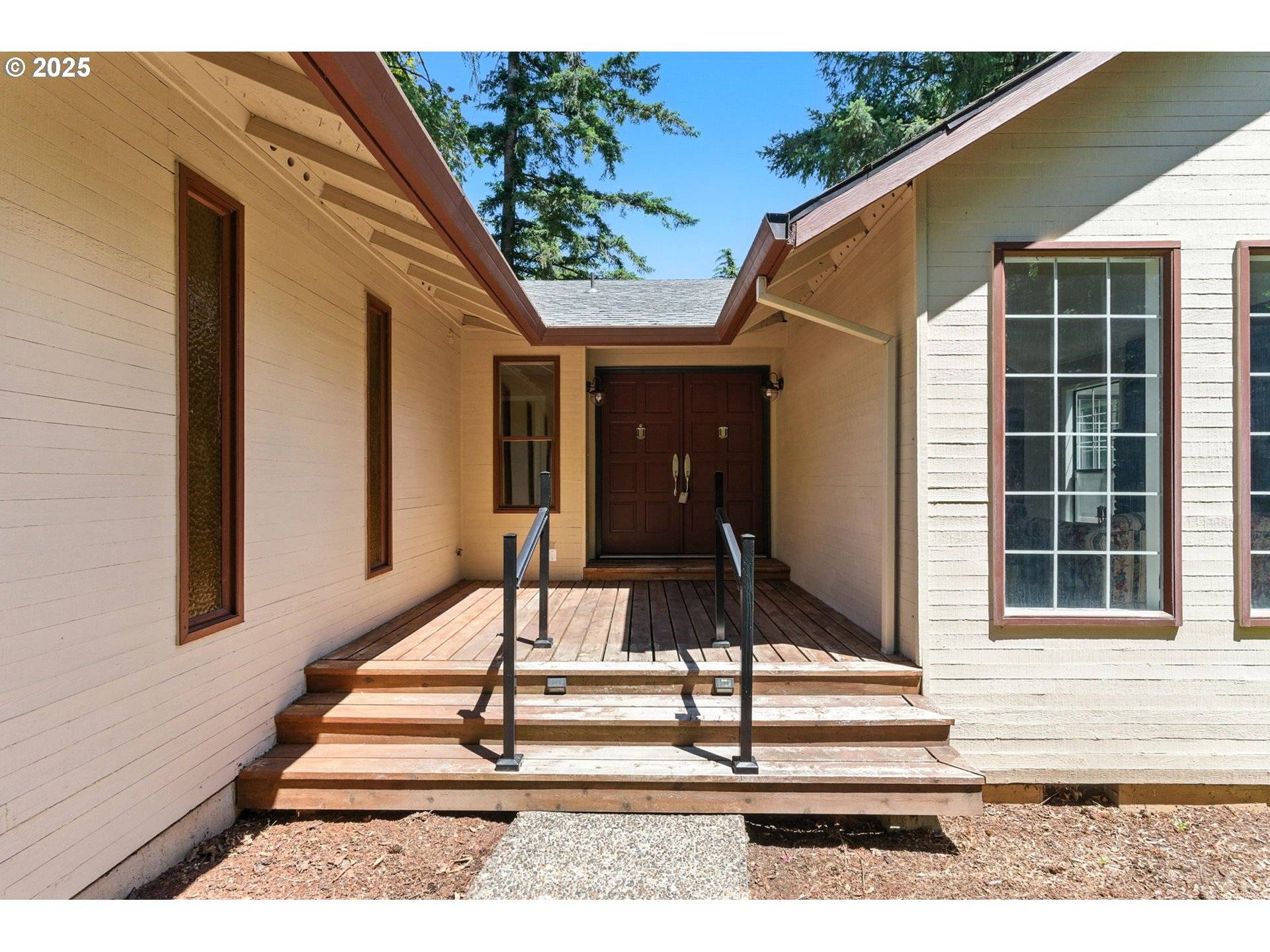 West Linn, OR 97068,30801 SW RIVER LANE RD