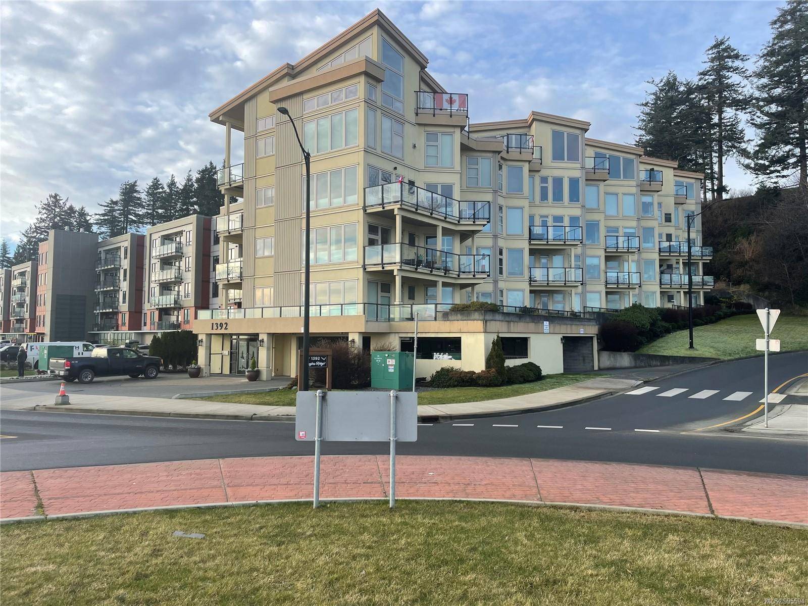1392 Island Hwy S #405, Campbell River, BC V9W 1B7