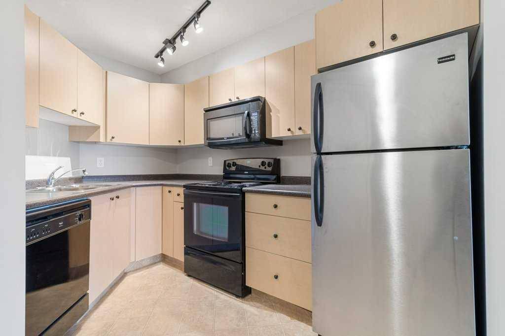 Red Deer, AB T4R 3R6,12 Ironside ST #1410