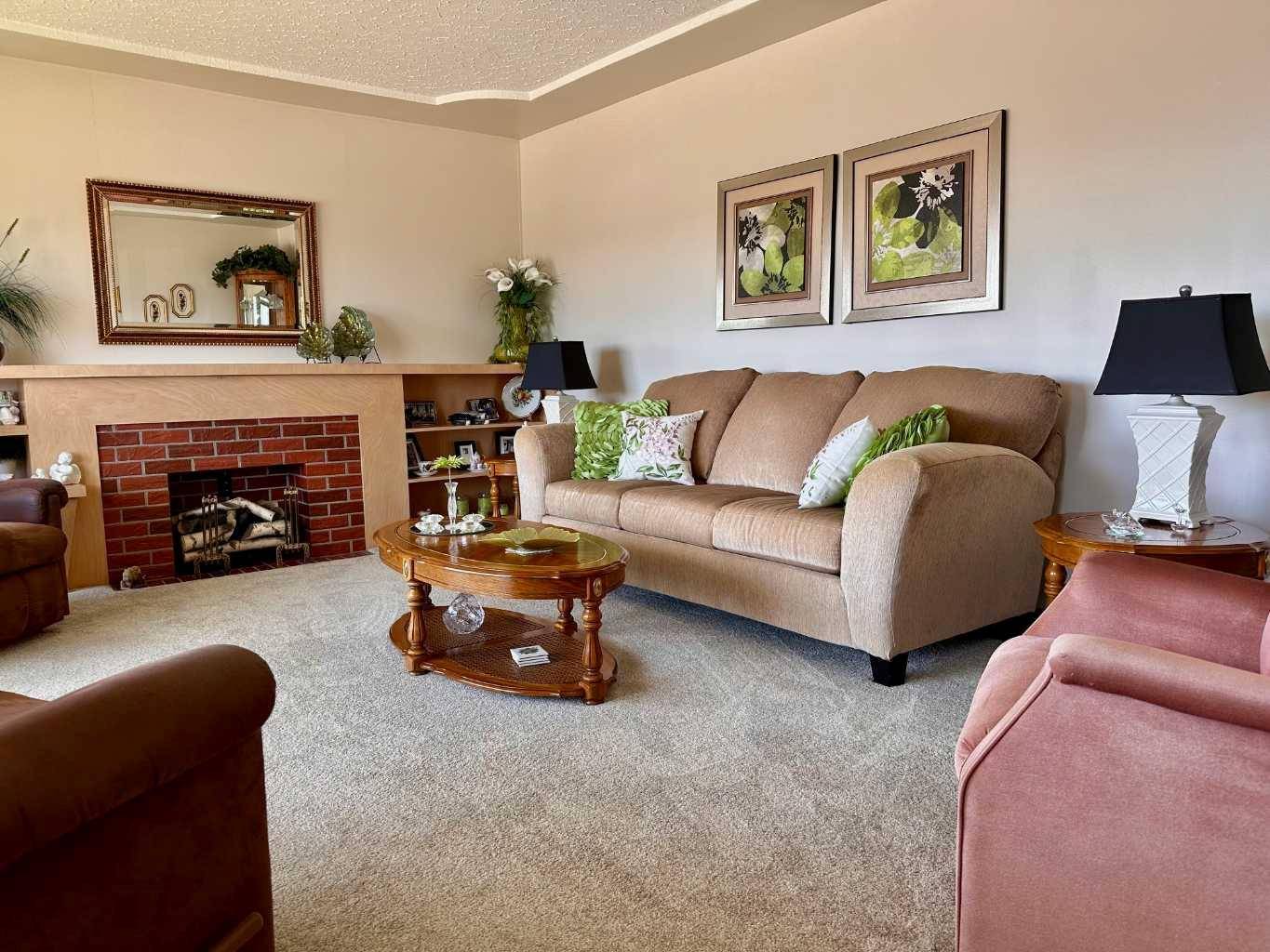 Medicine Hat, AB T1A 4M4,688 8th ST Southwest