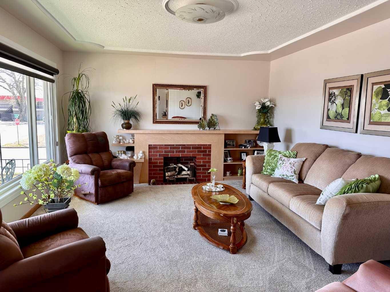 Medicine Hat, AB T1A 4M4,688 8th ST Southwest