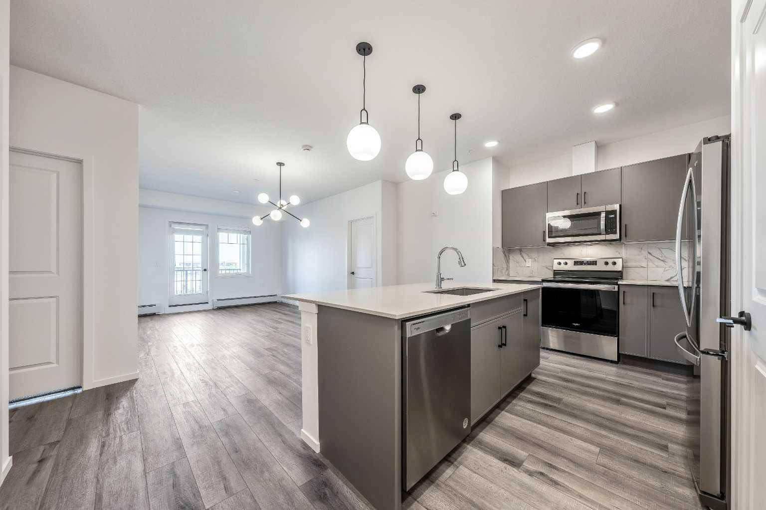 140 Mahogany ST SE #213, Calgary, AB T3M 3H4