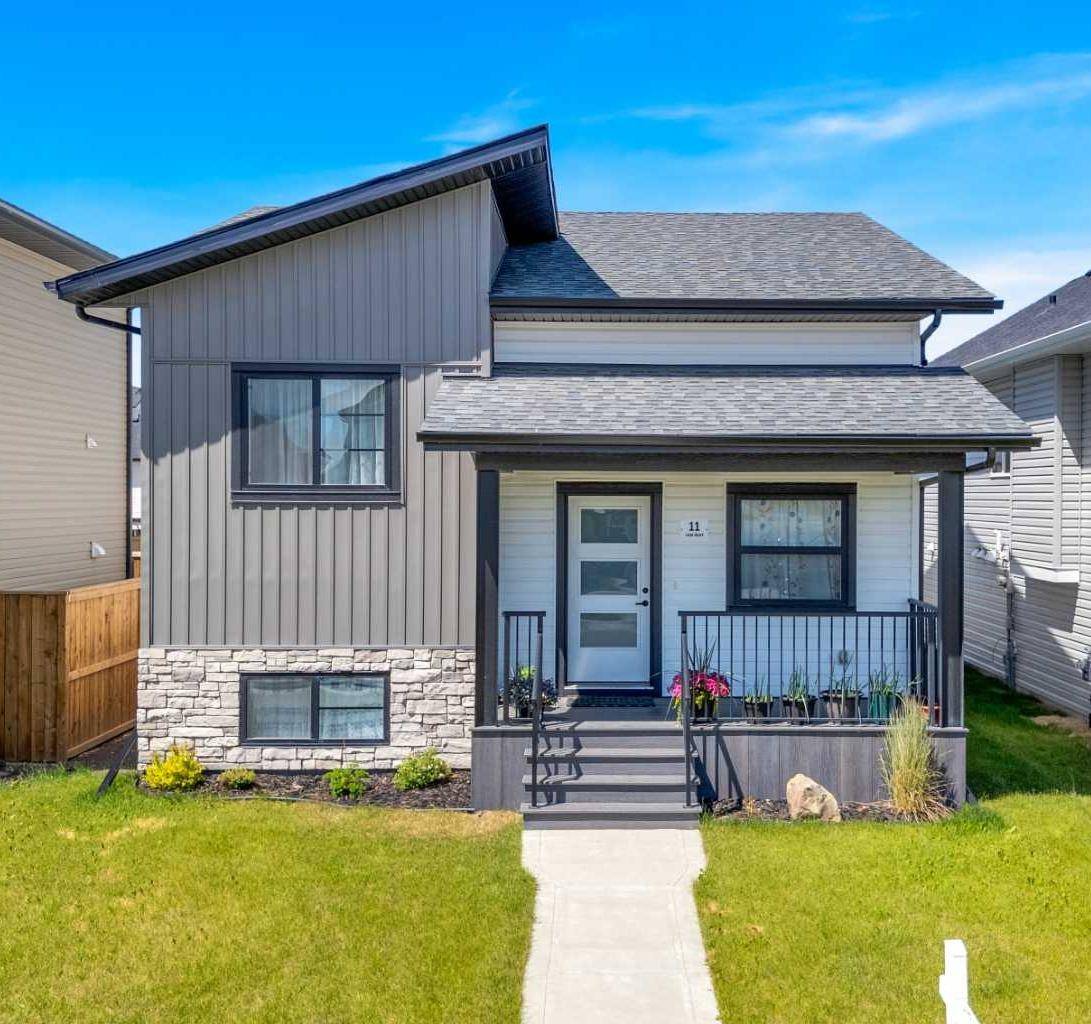 11 Ian WAY, Sylvan Lake, AB T4S 0W5