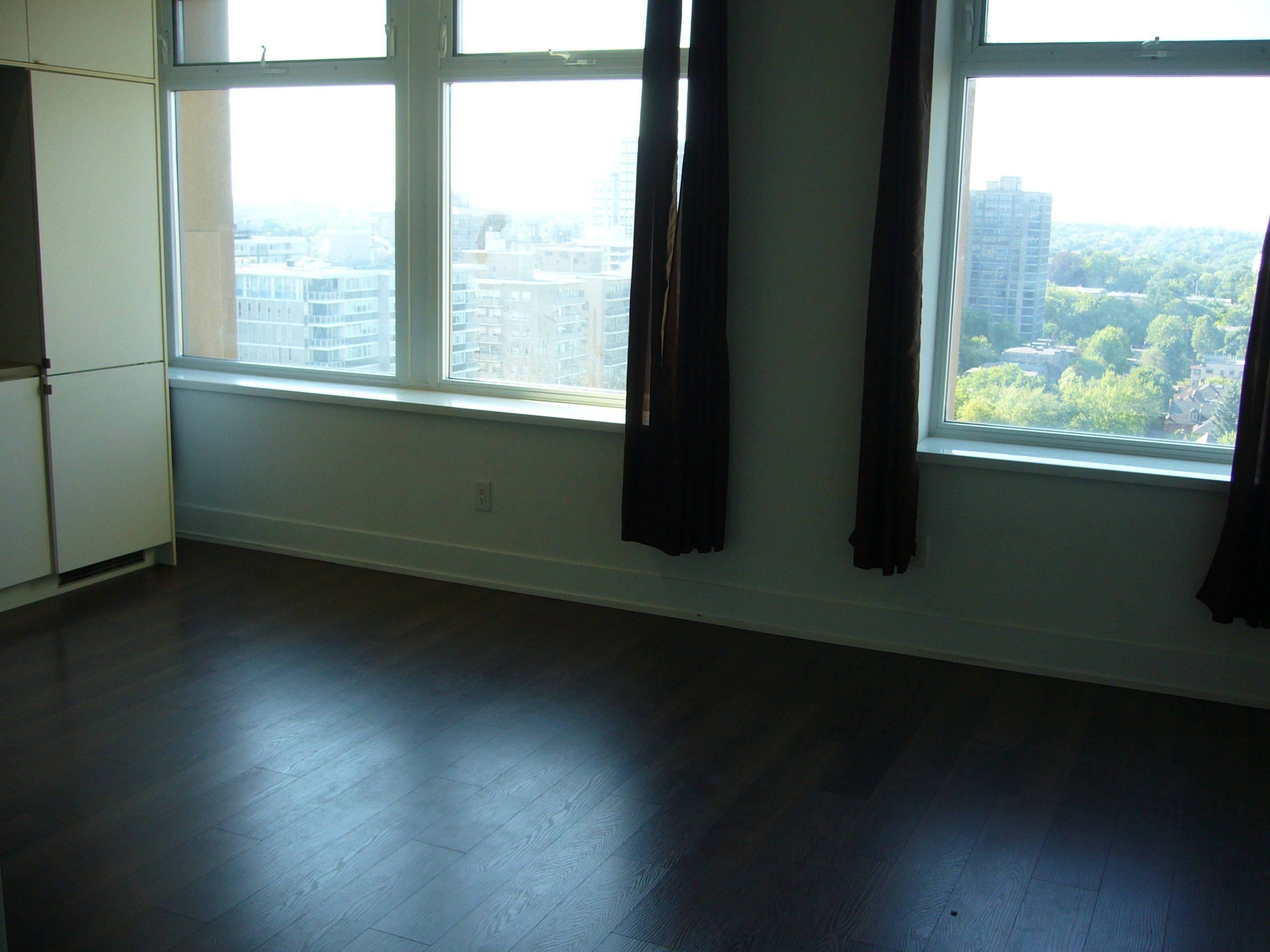 Toronto C02, ON M4V 1N5,111 St Clair AVE W #1427