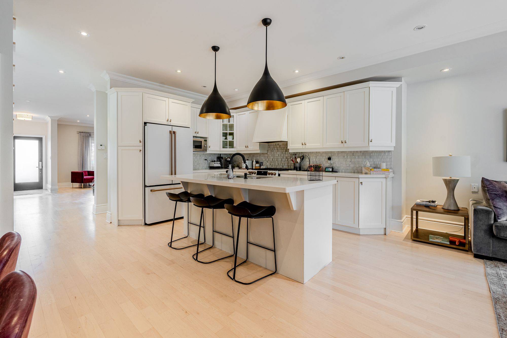 Toronto E02, ON M1N 2R6,181 Blantyre AVE