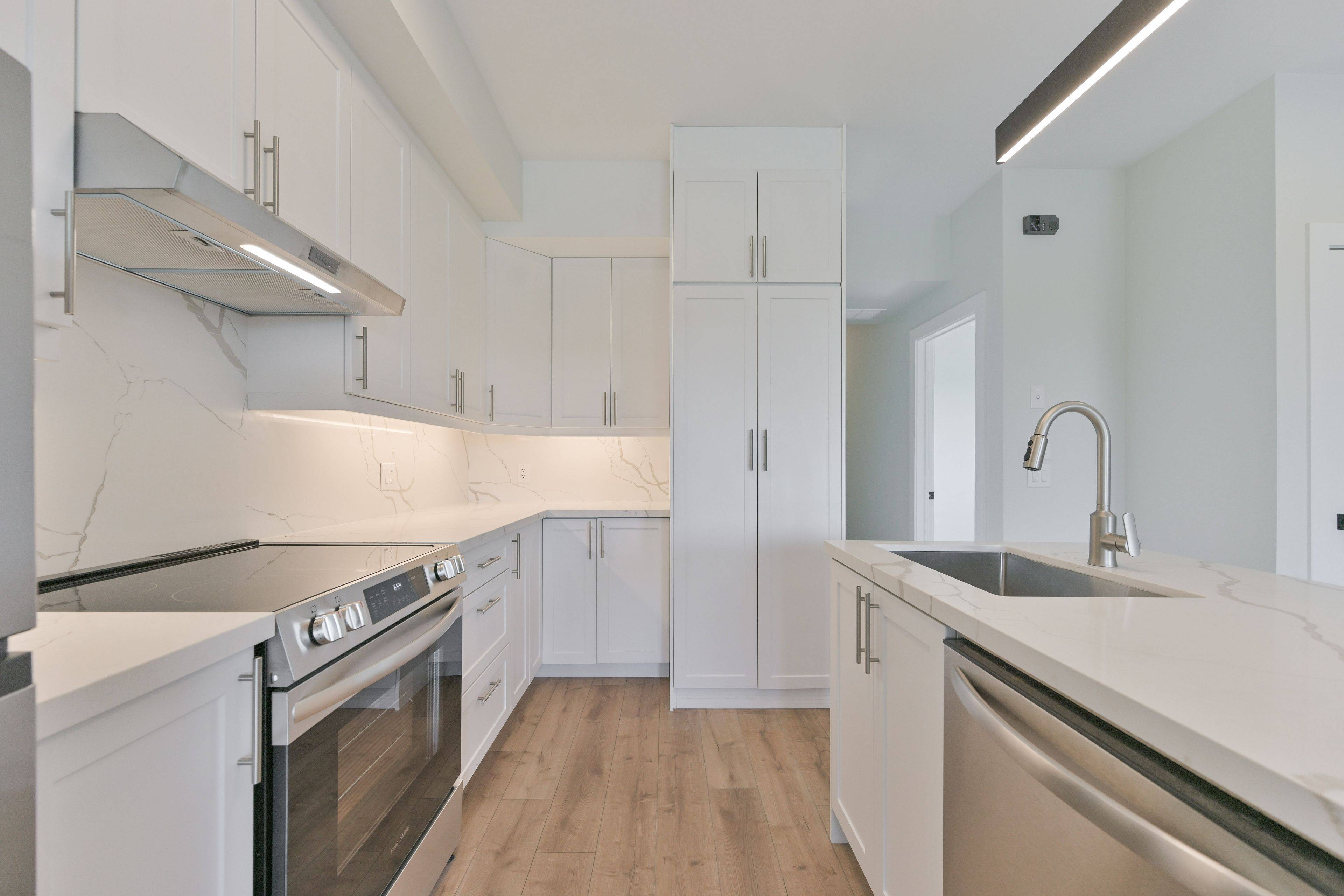 Toronto E02, ON M4E 2E9,2420 Gerrard ST E #4