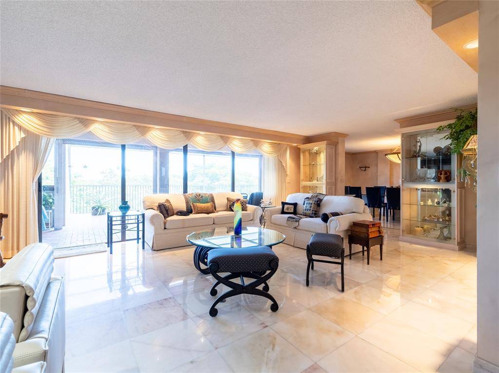 Hollywood, FL 33021,[StreetName,UnitNumber,StreetNumber,StreetDirPrefix]