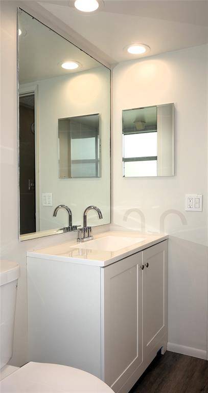 Pompano Beach, FL 33069,605 Oaks Dr #501