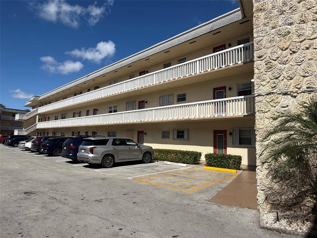 Fort Lauderdale, FL 33313,[StreetName,UnitNumber,StreetNumber,StreetDirPrefix]