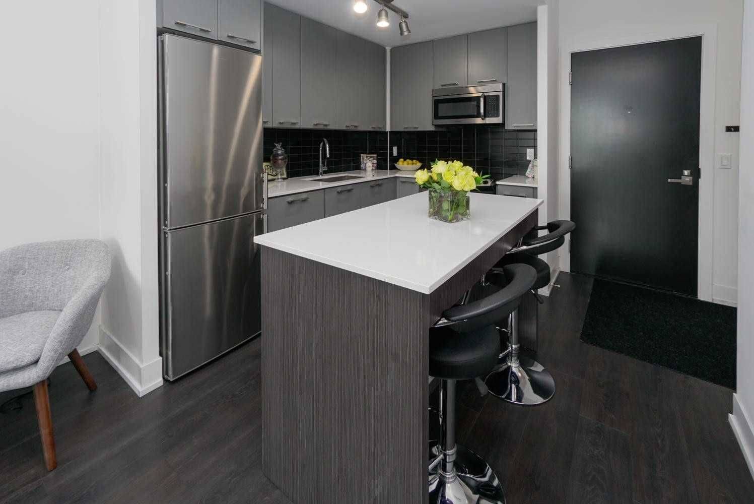 Richmond Hill, ON L4C 1V4,9471 Yonge ST #516