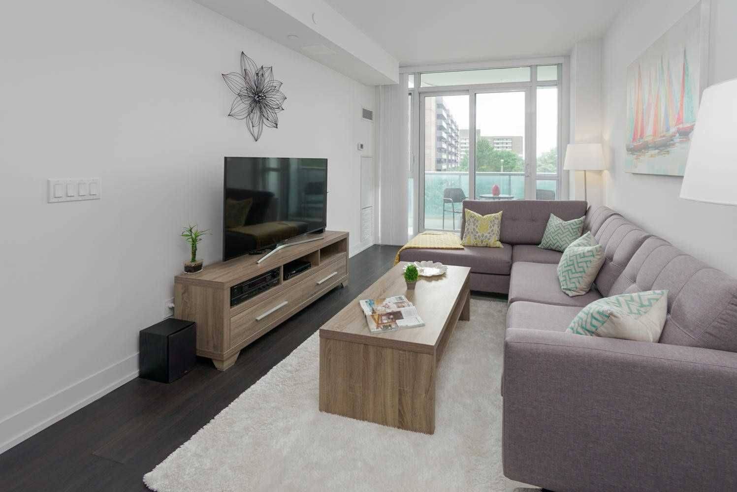 Richmond Hill, ON L4C 1V4,9471 Yonge ST #516