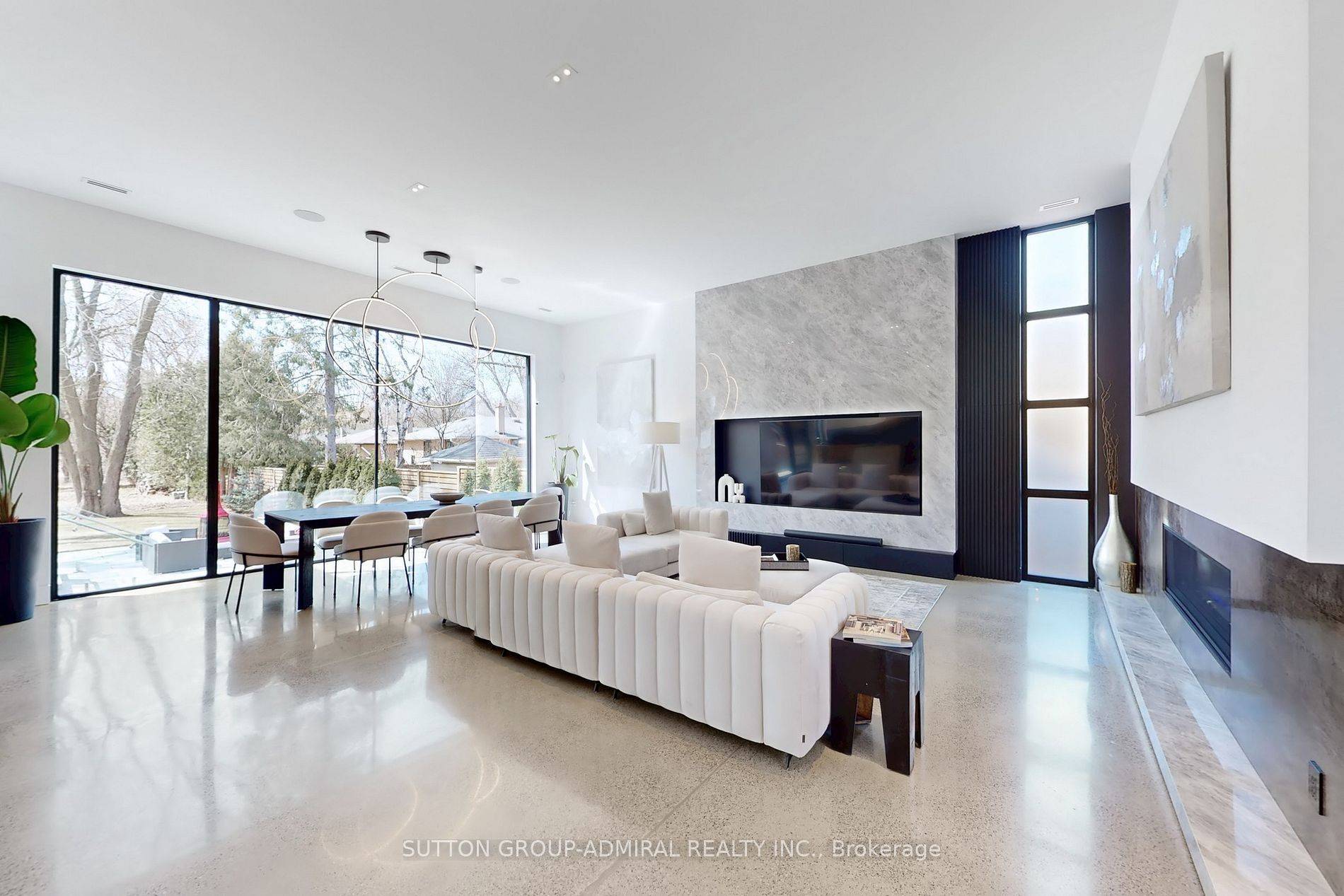 Richmond Hill, ON L4C 4W1,126 WOOD LN