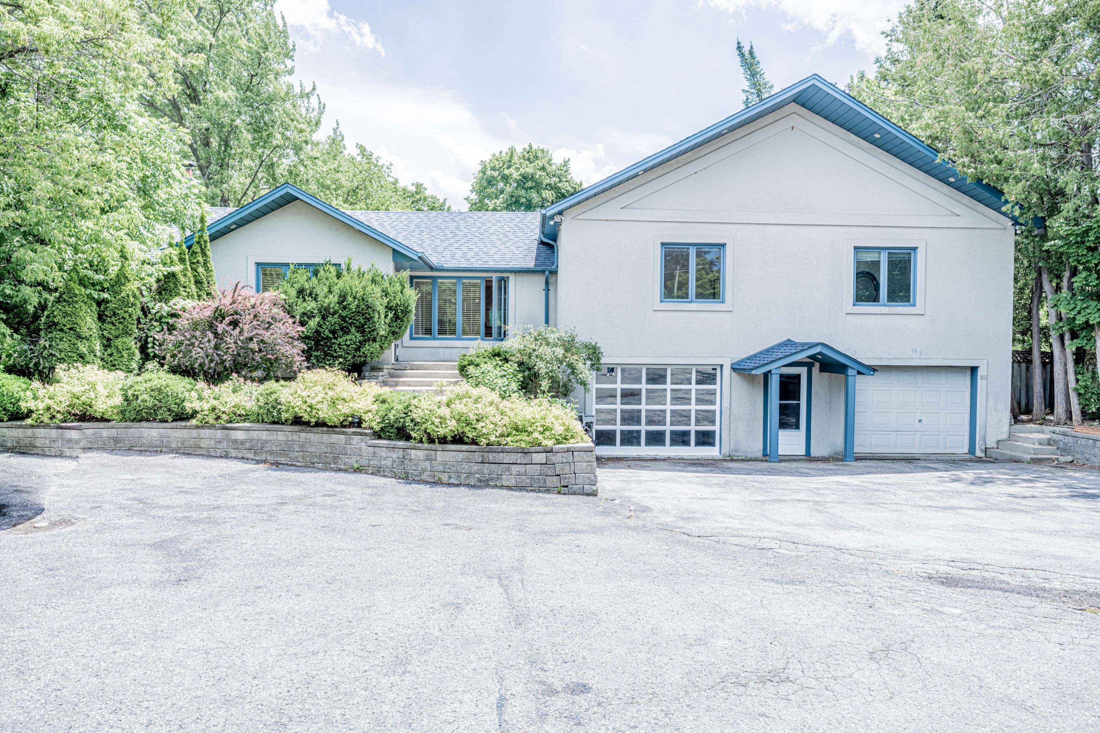 499 16th AVE, Richmond Hill, ON L4C 7A7