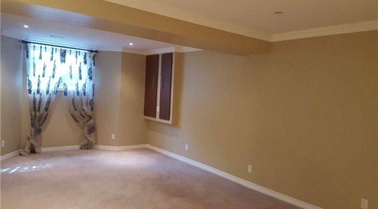 Mississauga, ON L5H 2W4,11 Wesley AVE #(BSMT)