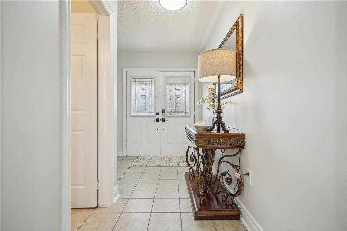 Brampton, ON L6S 6L8,18 Raccoon ST